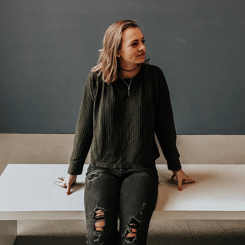 Meet your Posher, Abby